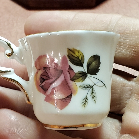 Vintage Grosvenor Bone China Mini Cup & Saucer - Picture 4 of 16